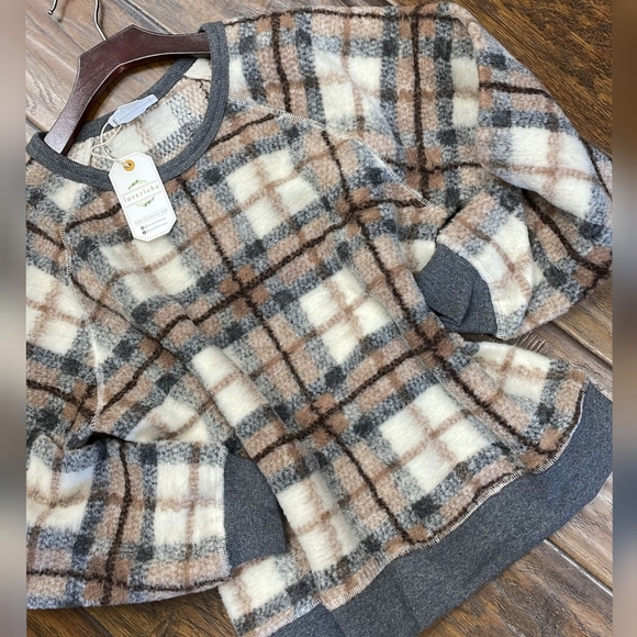 LAST 1❗️LOVERICHE Nordstrom Cozy Chic Fuzzy Plaid Grey / Khaki Sweater Top - Picture 3 of 8